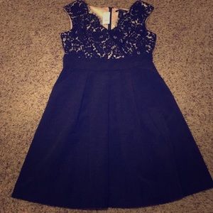 WHITE HOUSE BLACK MARKET Fit and Flare dress